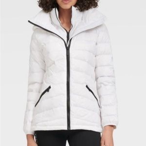 New DONNA KARAN DKNY WOMEN’S PACKABLE PUFFER JACKET Lightweight White M NWT $79